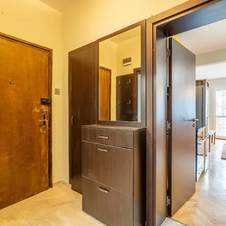 Pirotska 2-bedroom 100m2 In Center Apartment *