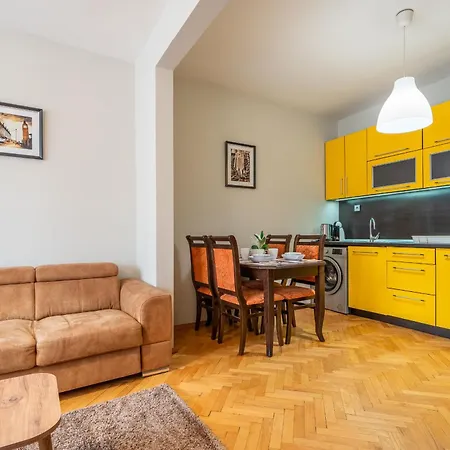 Pirotska 2-bedroom 100m2 In Center Apartment Sofia